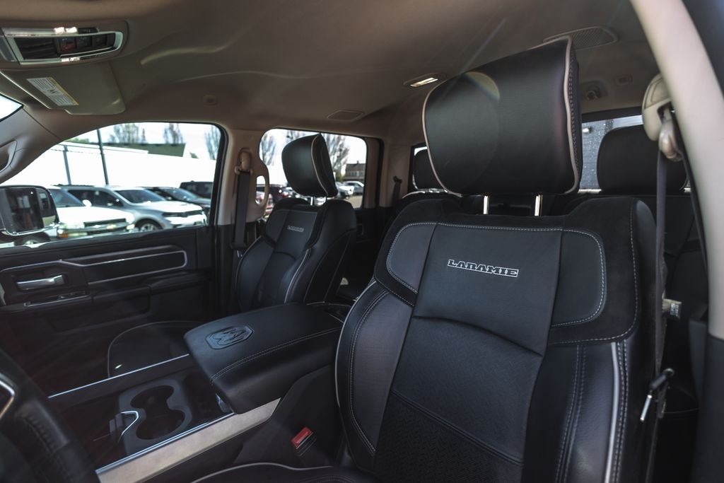 2020 RAM 3500 Laramie Crew Cab 4x4 8' Box