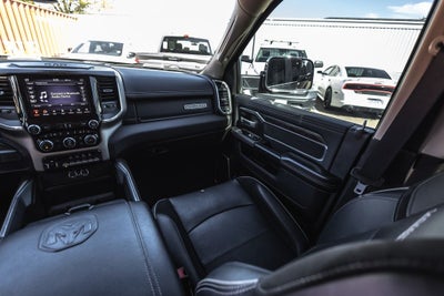 2020 RAM 3500 Laramie Crew Cab 4x4 8' Box