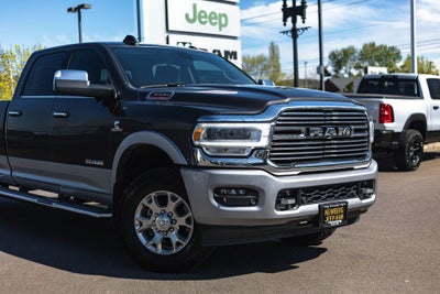 2020 RAM 3500 Laramie Crew Cab 4x4 8' Box