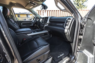 2020 RAM 3500 Laramie Crew Cab 4x4 8' Box