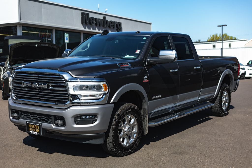 2020 RAM 3500 Laramie Crew Cab 4x4 8' Box