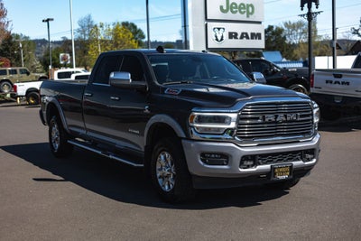 2020 RAM 3500 Laramie Crew Cab 4x4 8' Box