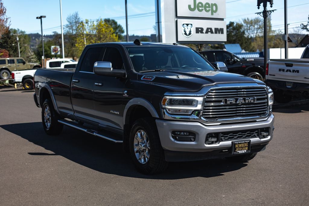 2020 RAM 3500 Laramie Crew Cab 4x4 8' Box