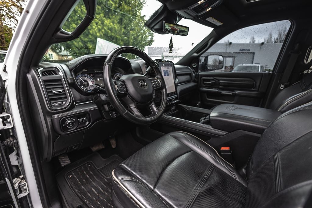 2022 RAM 3500 Limited Crew Cab 4x4 8' Box