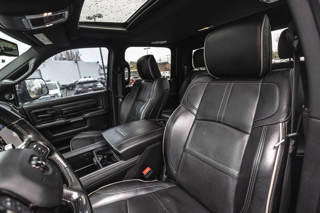 2022 RAM 3500 Limited Crew Cab 4x4 8' Box