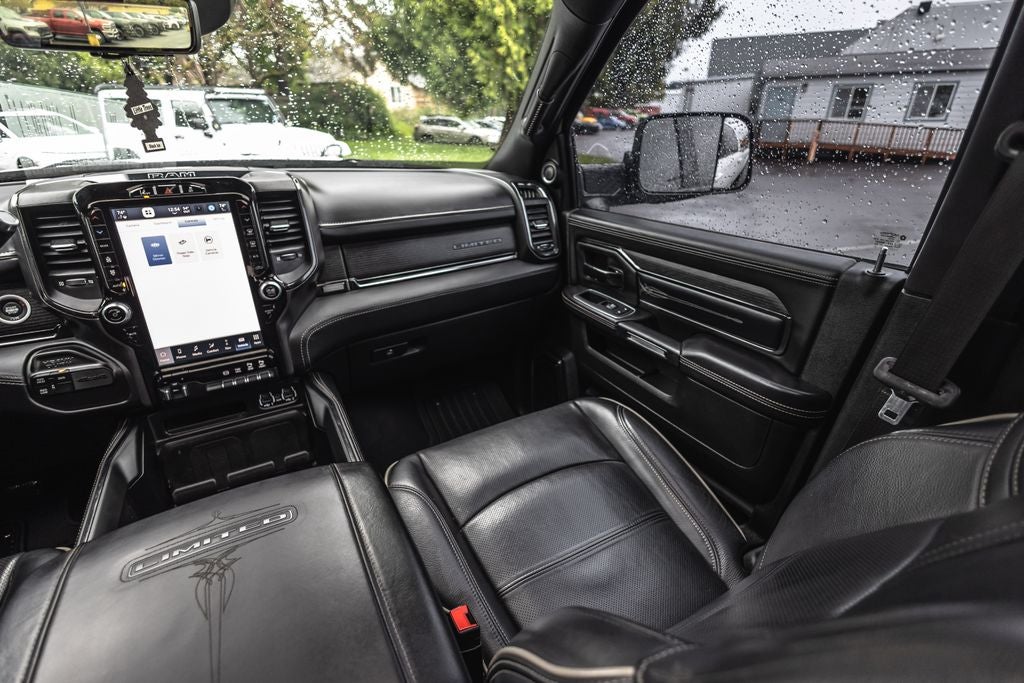 2022 RAM 3500 Limited Crew Cab 4x4 8' Box