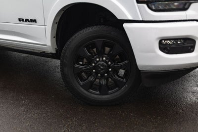 2022 RAM 3500 Limited Crew Cab 4x4 8' Box