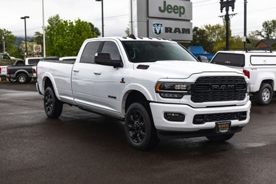2022 RAM 3500 Limited Crew Cab 4x4 8' Box