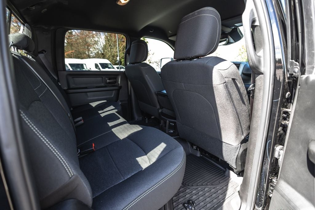 2026 RAM Ram 2500 RAM 2500 BLACK EXPRESS CREW CAB 4X4 6'4' BOX