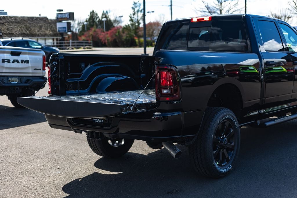 2026 RAM Ram 2500 RAM 2500 BLACK EXPRESS CREW CAB 4X4 6'4' BOX