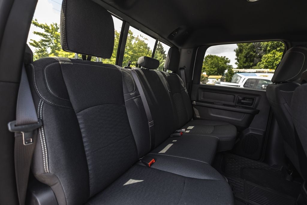 2026 RAM Ram 2500 RAM 2500 BLACK EXPRESS CREW CAB 4X4 6'4' BOX