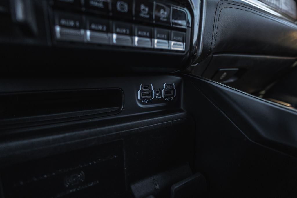 2020 RAM 3500 Laramie Longhorn Crew Cab 4x4 8' Box