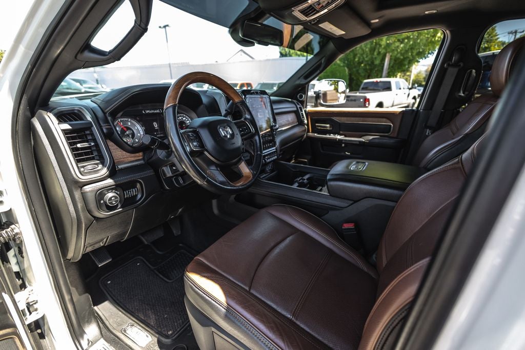 2020 RAM 3500 Laramie Longhorn Crew Cab 4x4 8' Box