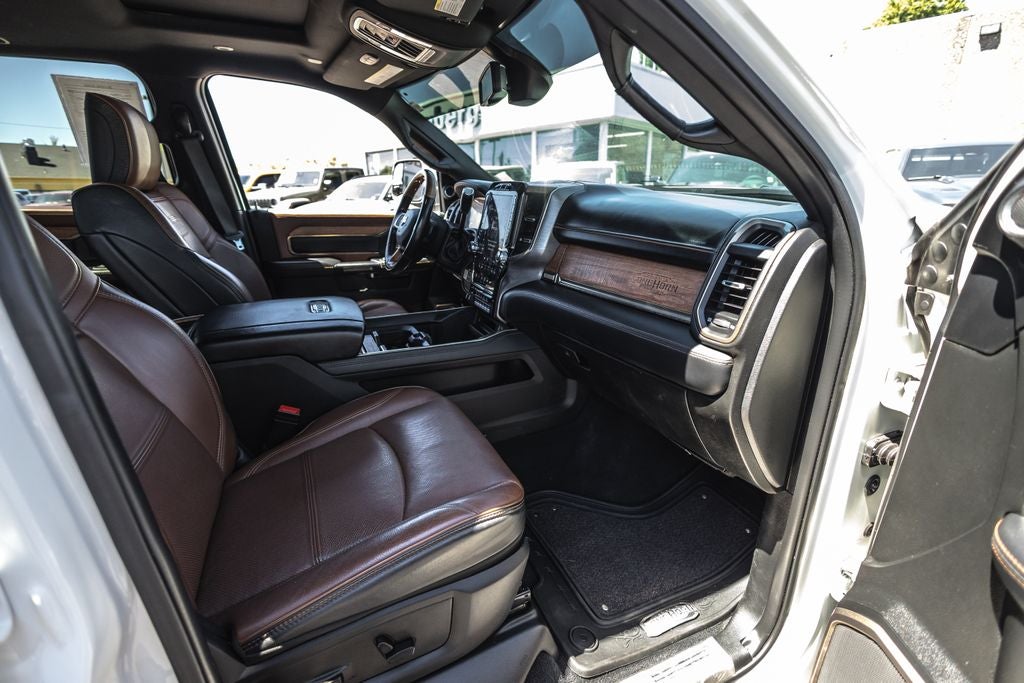 2020 RAM 3500 Laramie Longhorn Crew Cab 4x4 8' Box