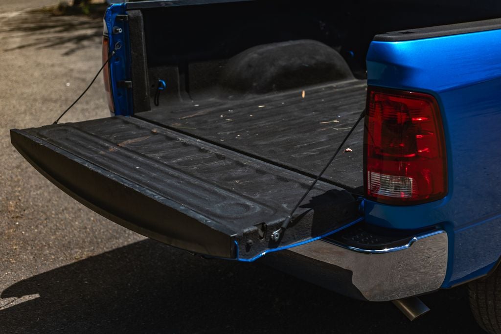 2023 RAM 1500 Classic Tradesman Crew Cab 4x4 5'7' Box