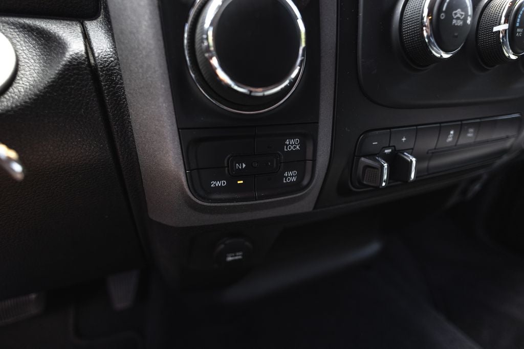 2023 RAM 1500 Classic Tradesman Crew Cab 4x4 5'7' Box