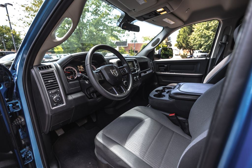 2023 RAM 1500 Classic Tradesman Crew Cab 4x4 5'7' Box