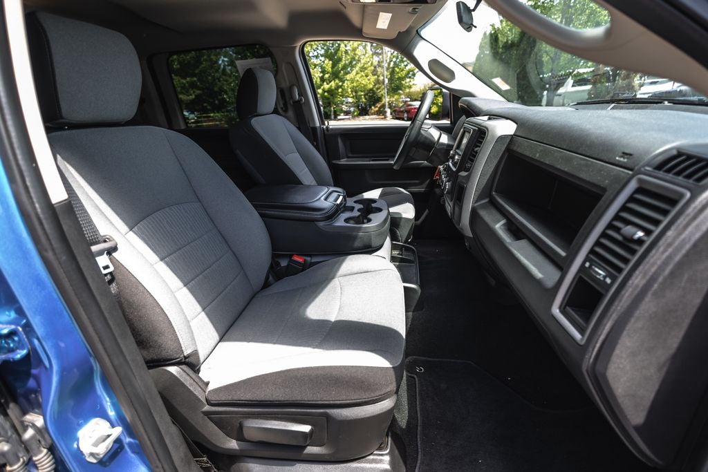 2023 RAM 1500 Classic Tradesman Crew Cab 4x4 5'7' Box