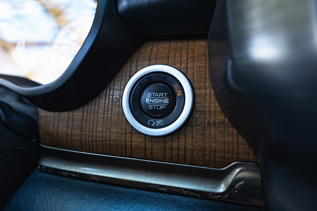 2019 RAM 2500 Longhorn Crew Cab 4x4 6'4' Box