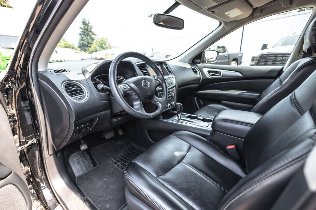 2019 Nissan Pathfinder SL