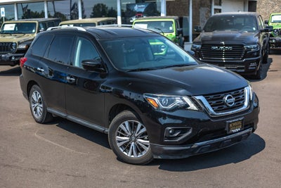 2019 Nissan Pathfinder SL