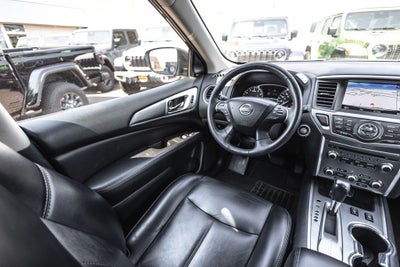 2019 Nissan Pathfinder SL