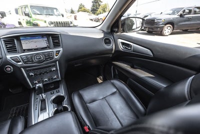 2019 Nissan Pathfinder SL