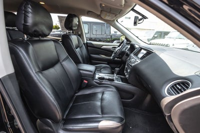 2019 Nissan Pathfinder SL