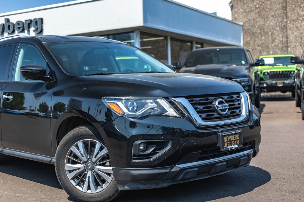2019 Nissan Pathfinder SL