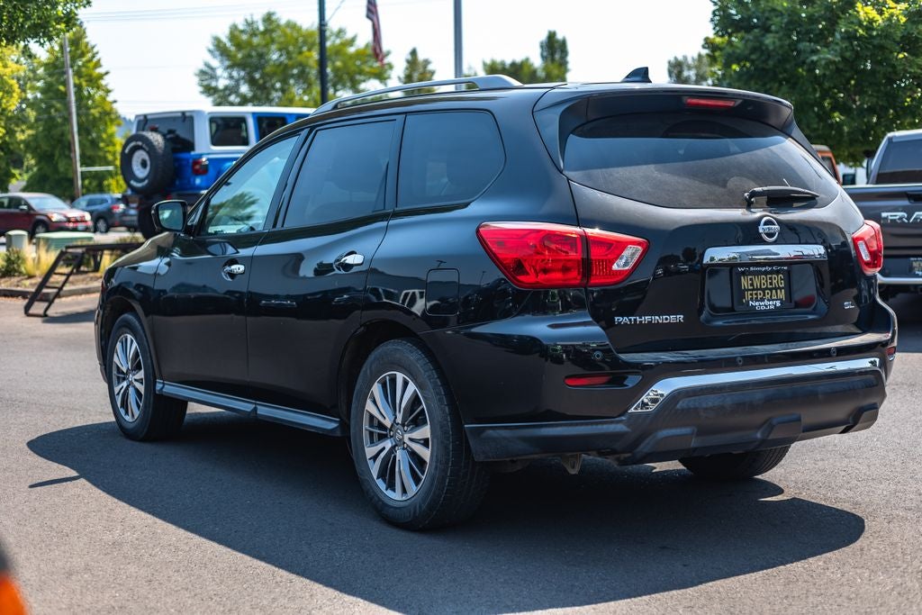 2019 Nissan Pathfinder SL