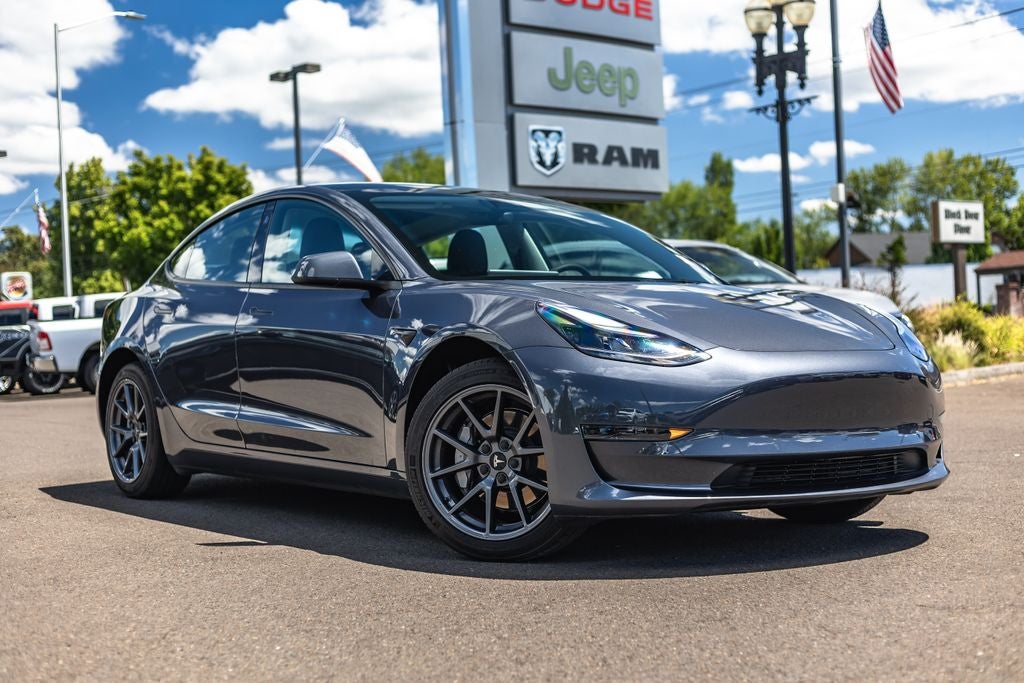 2022 Tesla Model 3 Rear-Wheel Drive