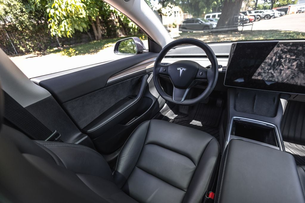 2022 Tesla Model 3 Rear-Wheel Drive