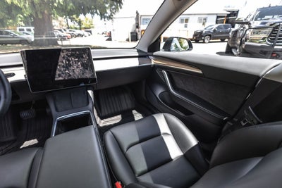 2022 Tesla Model 3 Rear-Wheel Drive