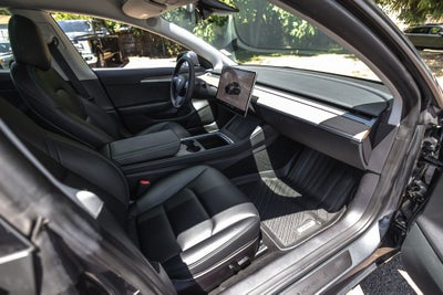 2022 Tesla Model 3 Rear-Wheel Drive
