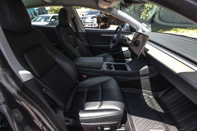 2022 Tesla Model 3 Rear-Wheel Drive