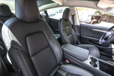 2022 Tesla Model 3 Rear-Wheel Drive