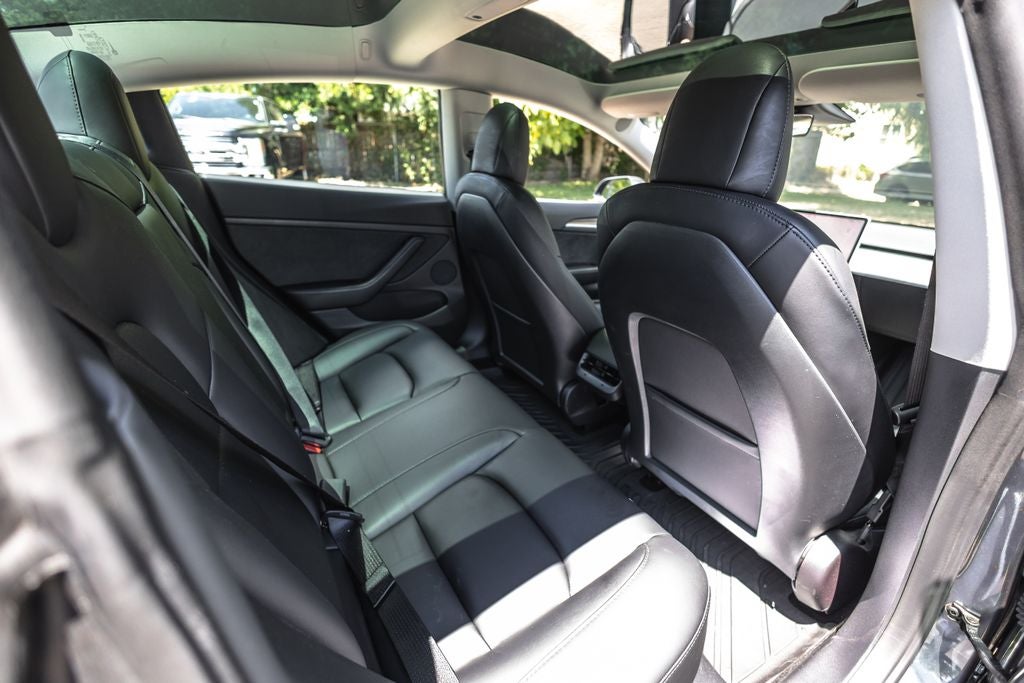2022 Tesla Model 3 Rear-Wheel Drive