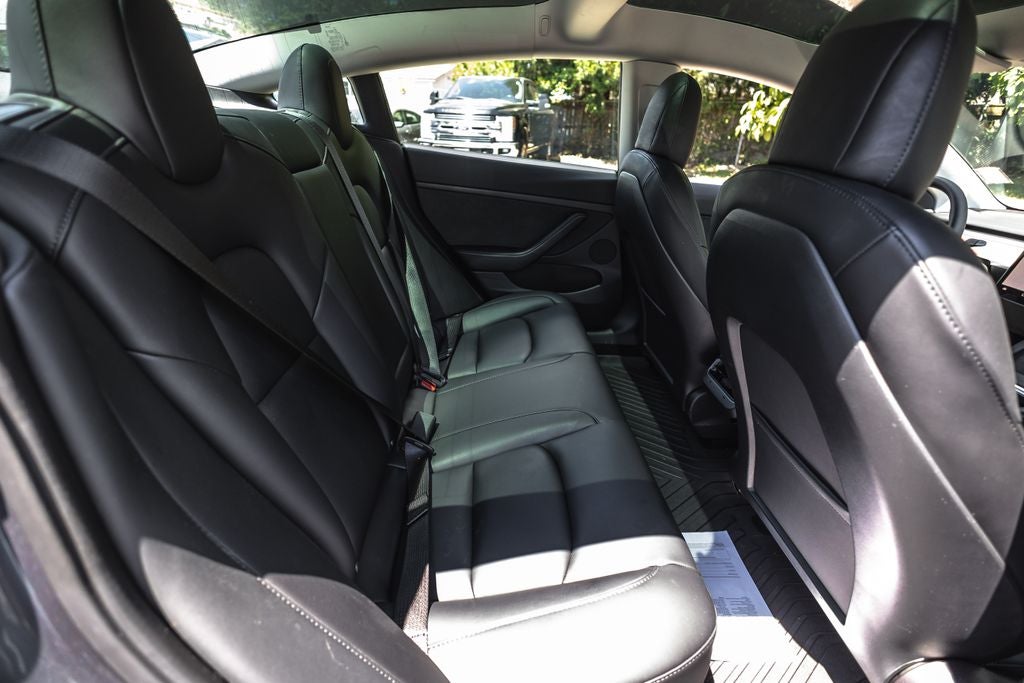 2022 Tesla Model 3 Rear-Wheel Drive