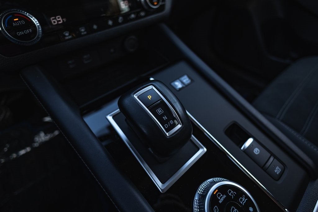 2023 Mitsubishi Outlander PHEV SE S-AWC