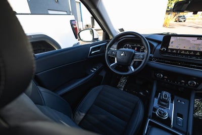 2023 Mitsubishi Outlander PHEV SE S-AWC