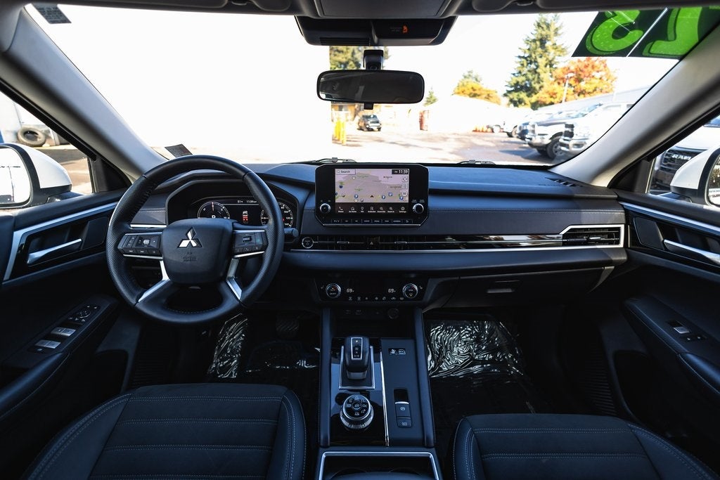 2023 Mitsubishi Outlander PHEV SE S-AWC