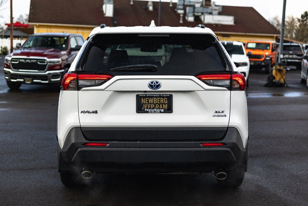 2020 Toyota RAV4 Hybrid XLE