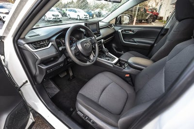 2020 Toyota RAV4 Hybrid XLE