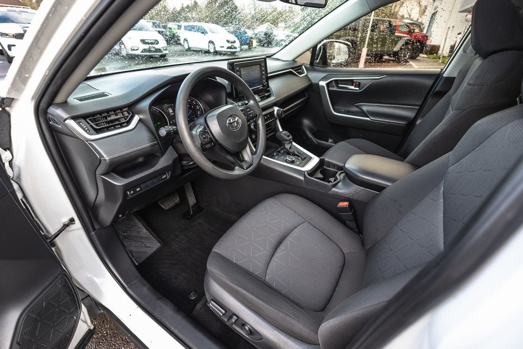 2020 Toyota RAV4 Hybrid XLE