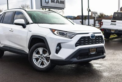 2020 Toyota RAV4 Hybrid XLE
