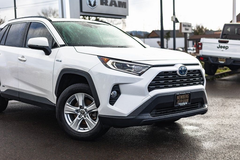 2020 Toyota RAV4 Hybrid XLE