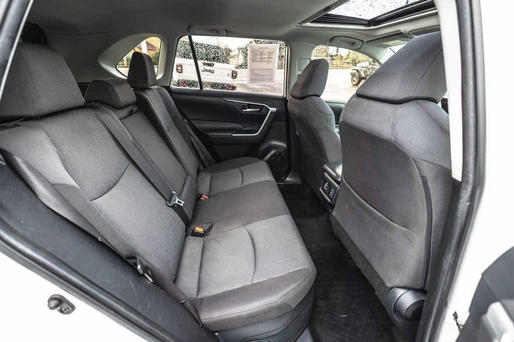 2020 Toyota RAV4 Hybrid XLE