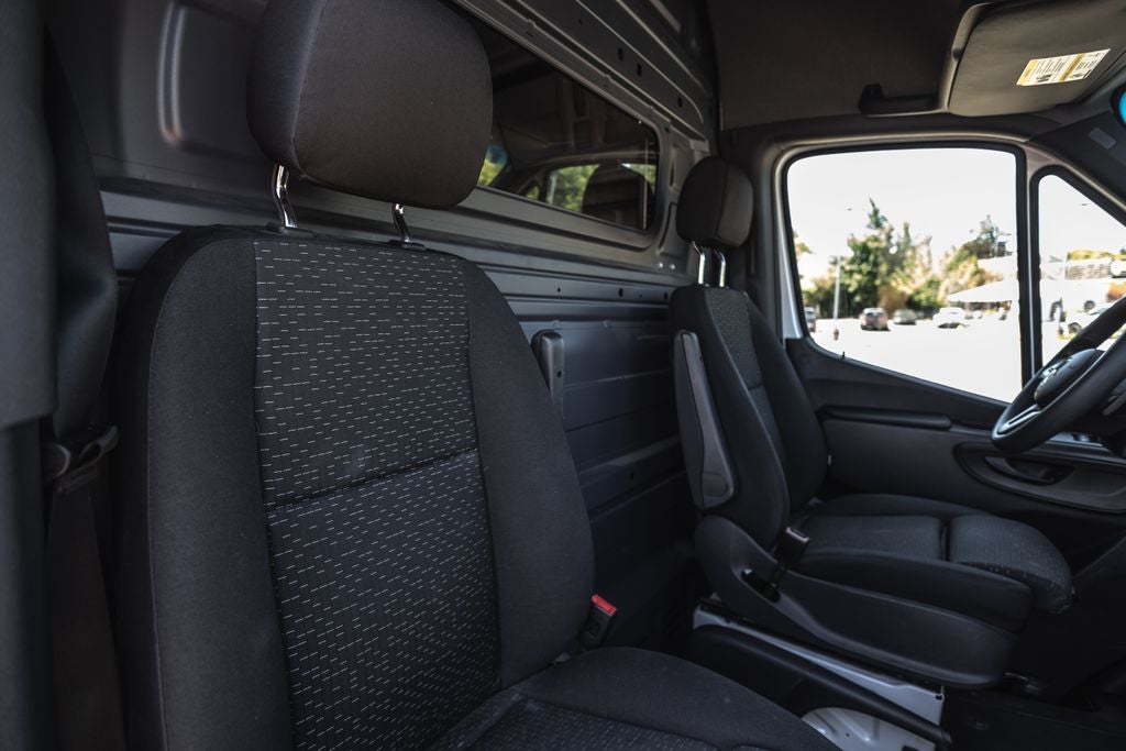 2023 Mercedes-Benz Sprinter 2500 Standard Roof 4-Cyl Diesel