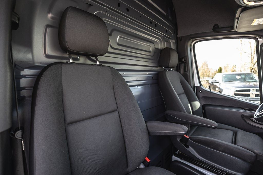 2019 Freightliner Sprinter 3500 High Roof V6