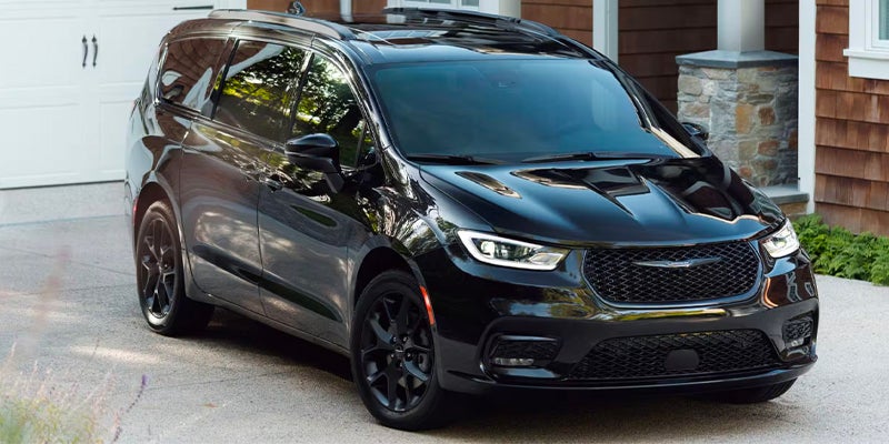 Chrysler Pacifica technology and cabin detail